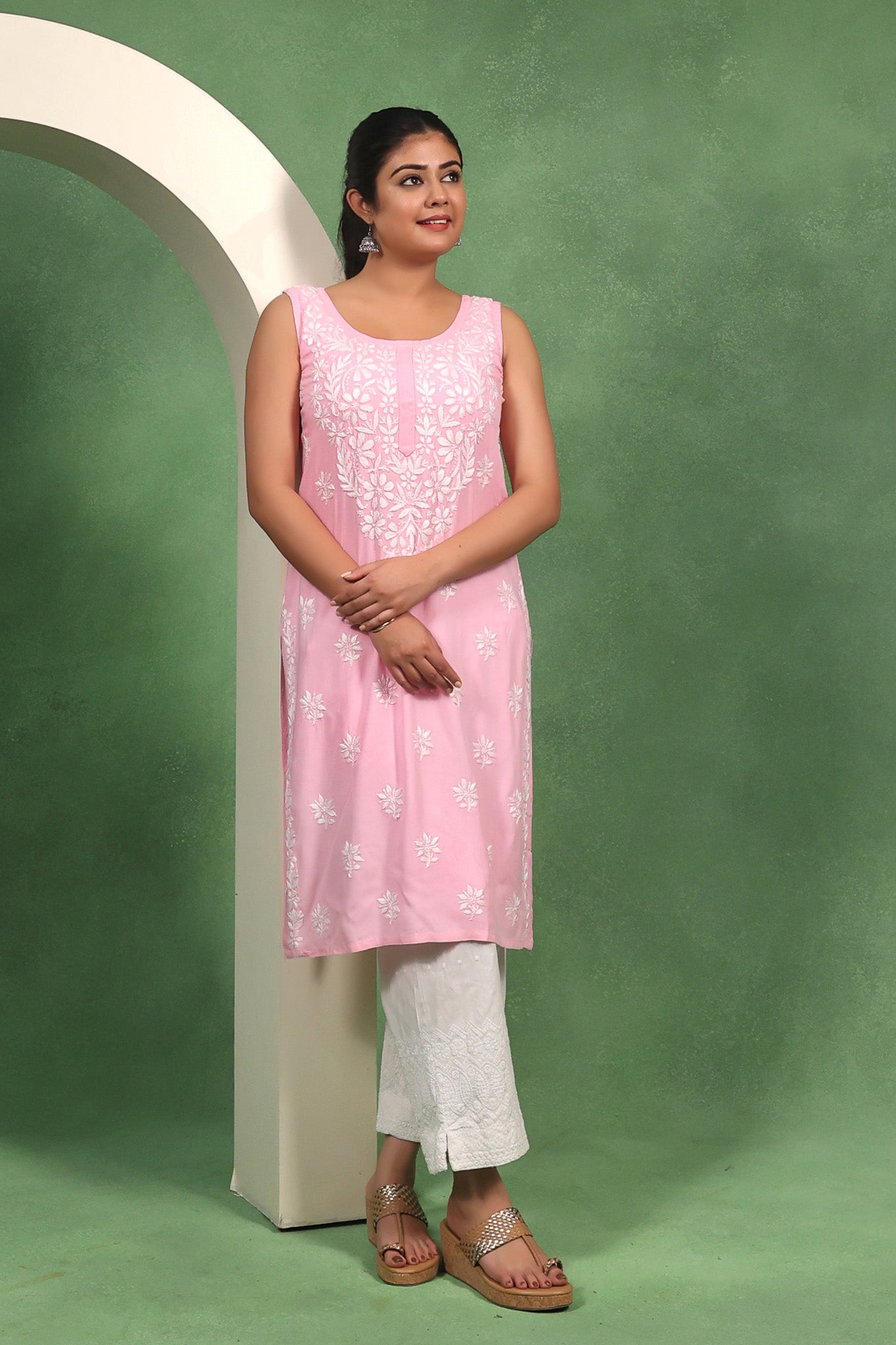 Noori Sleeveless Rayon Chikankari Kurti for Women