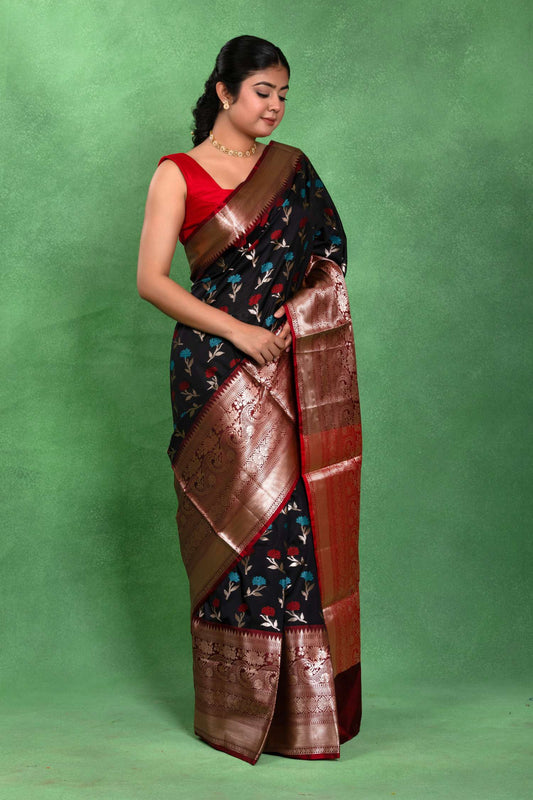 Kaali Noor Gulab — Black Saree