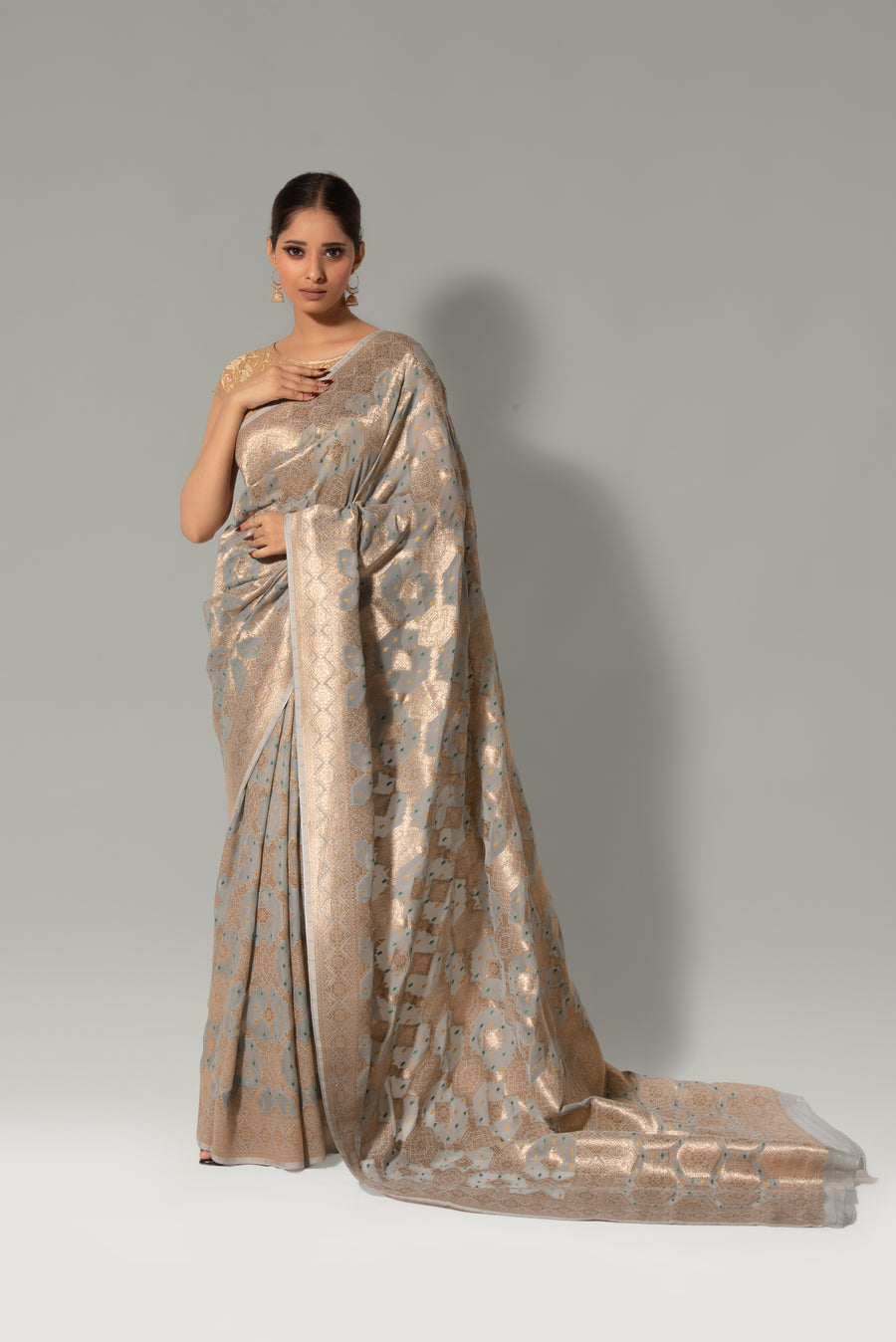 Whispers of Tradition – Khaddi Georgette Bandhani Saree