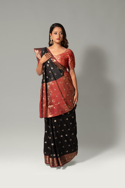 Twilight Elegance – Light Border Buti Silk