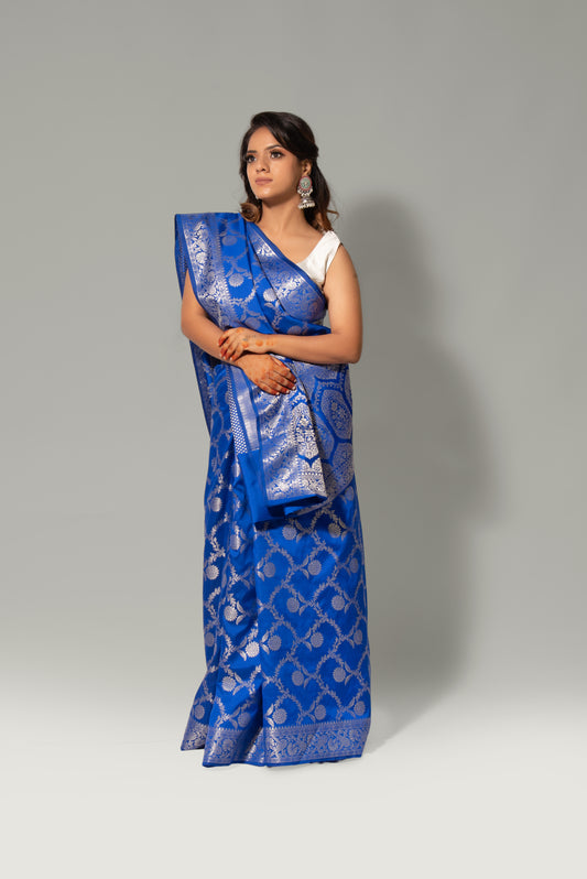 Scalloped Grace – Meenakari Katan Silk