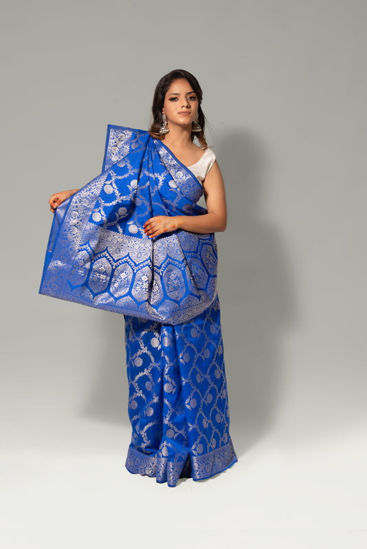 Scalloped Grace – Meenakari Katan Silk